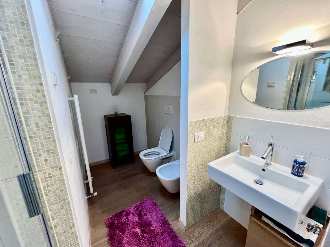 Maisonette auf 2 Ebenen mit 4 Zi, 2 Balkone, Garage, 2 Pools, nahe Gardasee