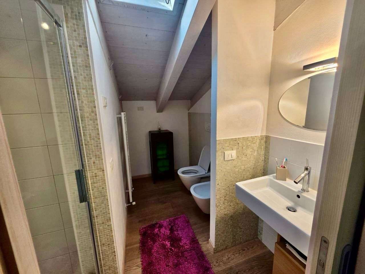 Maisonette auf 2 Ebenen mit 4 Zi, 2 Balkone, Garage, 2 Pools, nahe Gardasee