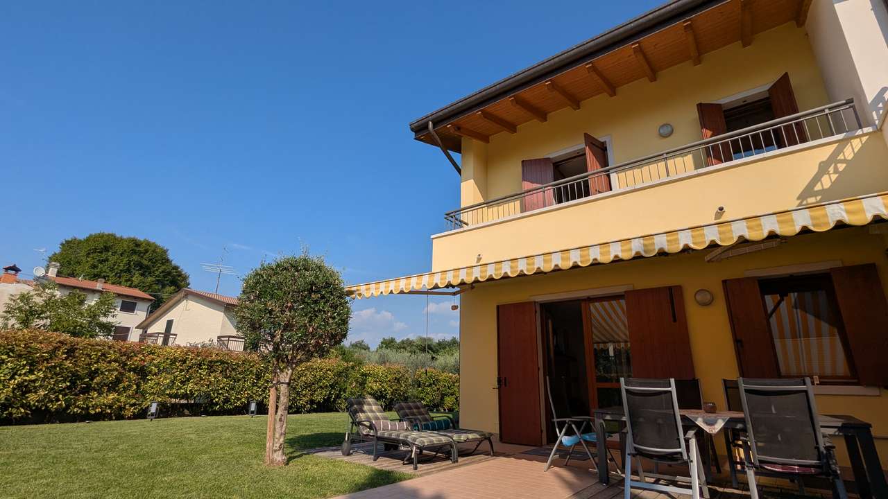 Reihenhaus Lazise Gardasee 400qm Grundstück, Pool, Garage