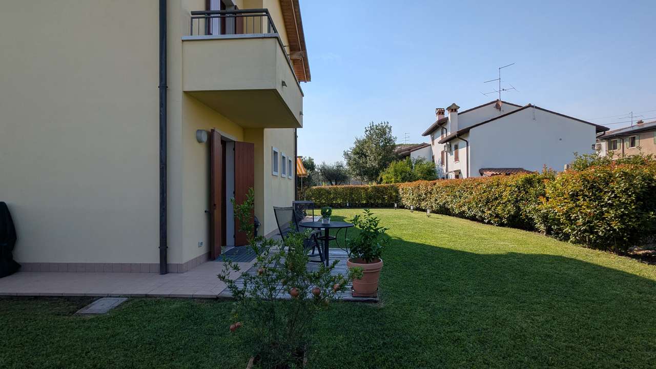 Reihenhaus Lazise Gardasee 400qm Grundstück, Pool, Garage