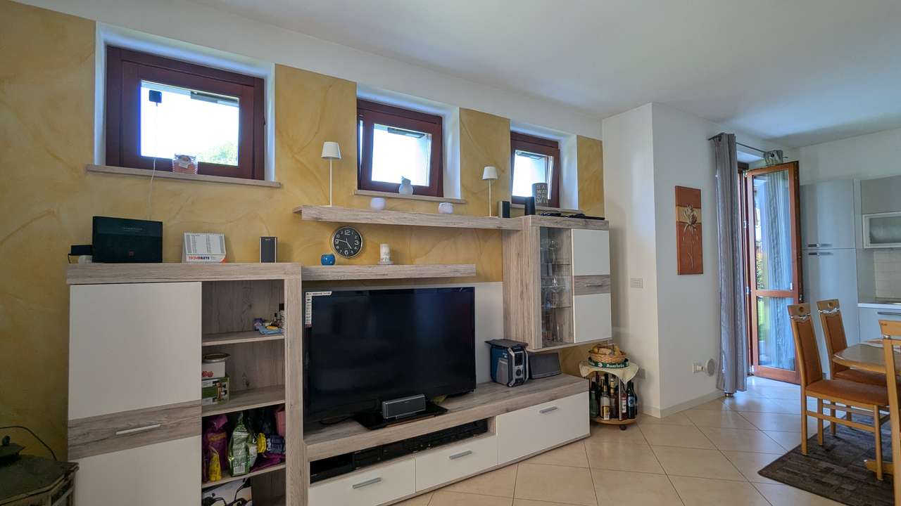 Reihenhaus Lazise Gardasee 400qm Grundstück, Pool, Garage