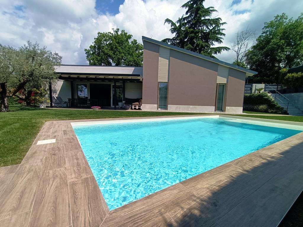 4 Zi.- Villa mit Pool, traumhafter Garten, Klima, Solar, Carport, Castion am Gardasee