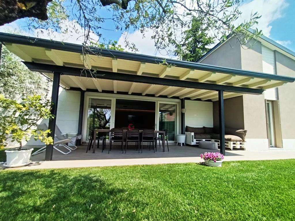 4 Zi.- Villa mit Pool, traumhafter Garten, Klima, Solar, Carport, Castion am Gardasee