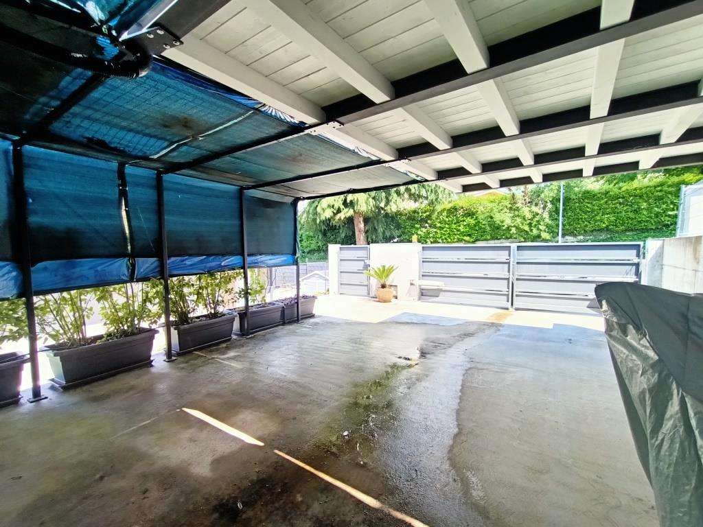 4 Zi.- Villa mit Pool, traumhafter Garten, Klima, Solar, Carport, Castion am Gardasee