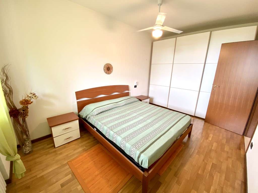 bezugsfertige Ferienwohnung mit Balkon, Pool, Tennis, Garage, nahe Garda am Gardasee