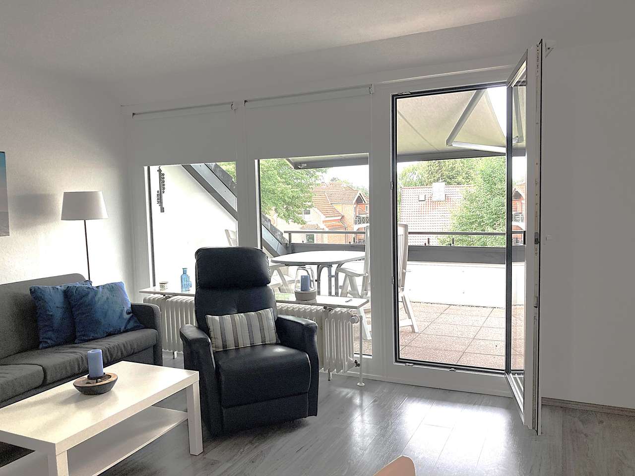 Ihre schicke DG-Ferienwohnung nur 200m zum Strand erwartet Sie mit sonniger Terrasse