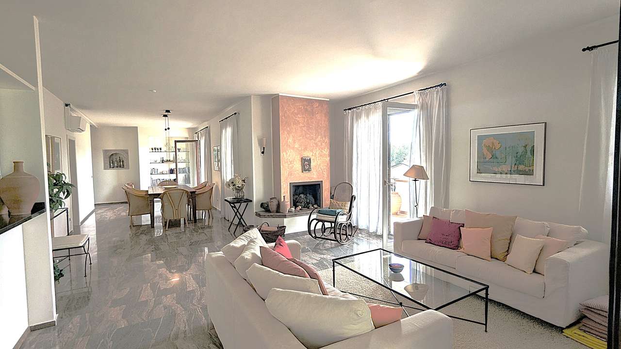 4 Zimmer Traumwohnung in Marciaga (Gardasee) auf 138 qm, Klima, Pool und 2 Garagen