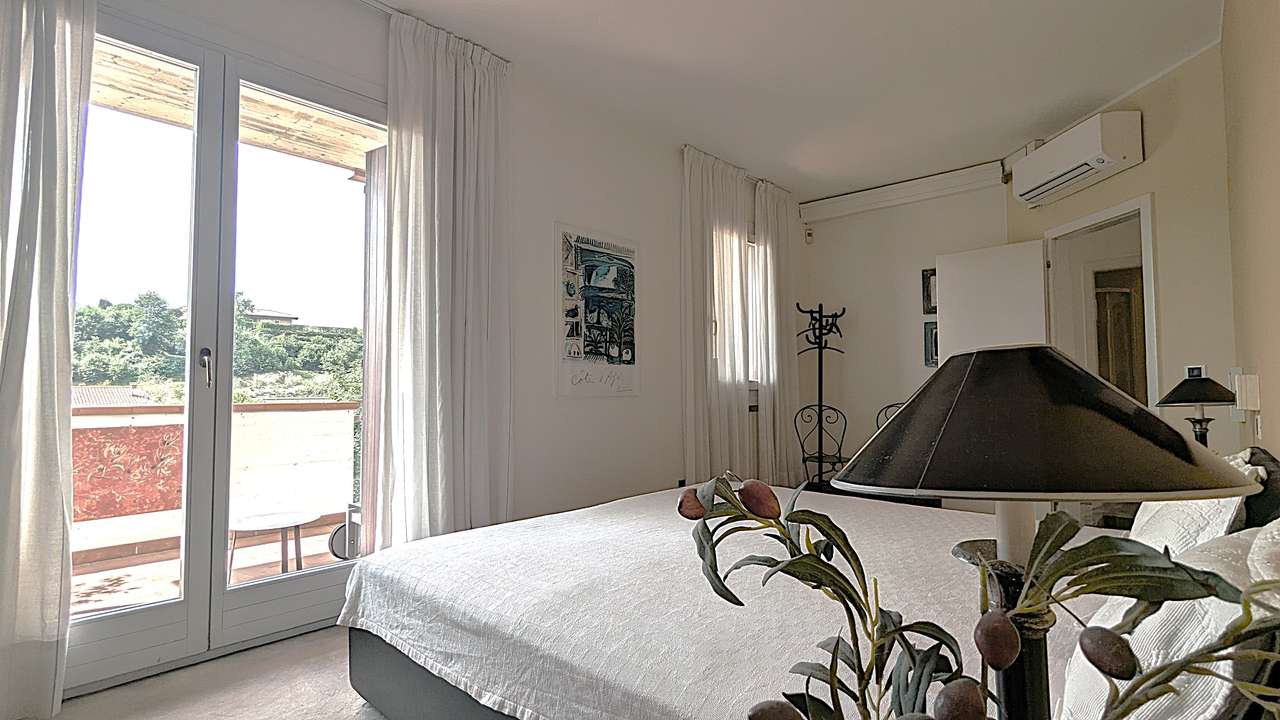 4 Zimmer Traumwohnung in Marciaga (Gardasee) auf 138 qm, Klima, Pool und 2 Garagen