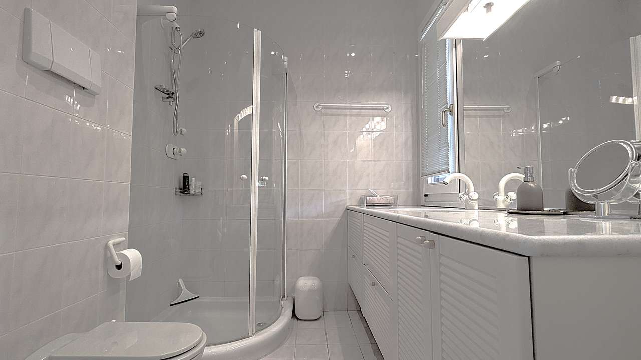 4 Zimmer Traumwohnung in Marciaga (Gardasee) auf 138 qm, Klima, Pool und 2 Garagen