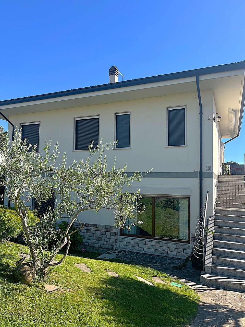 Italienische Oase mit 2 SZ, nur 100m vom Seeufer mit Badesteg