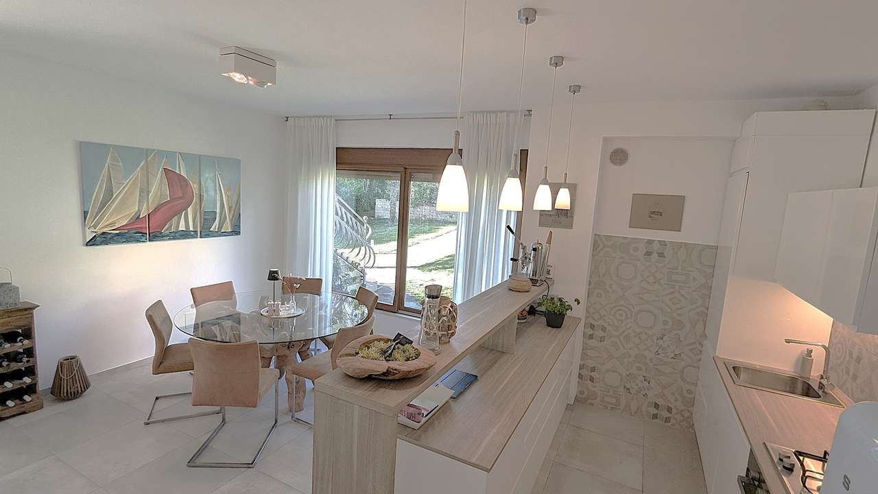 Italienische Oase mit 2 SZ, nur 100m vom Seeufer mit Badesteg