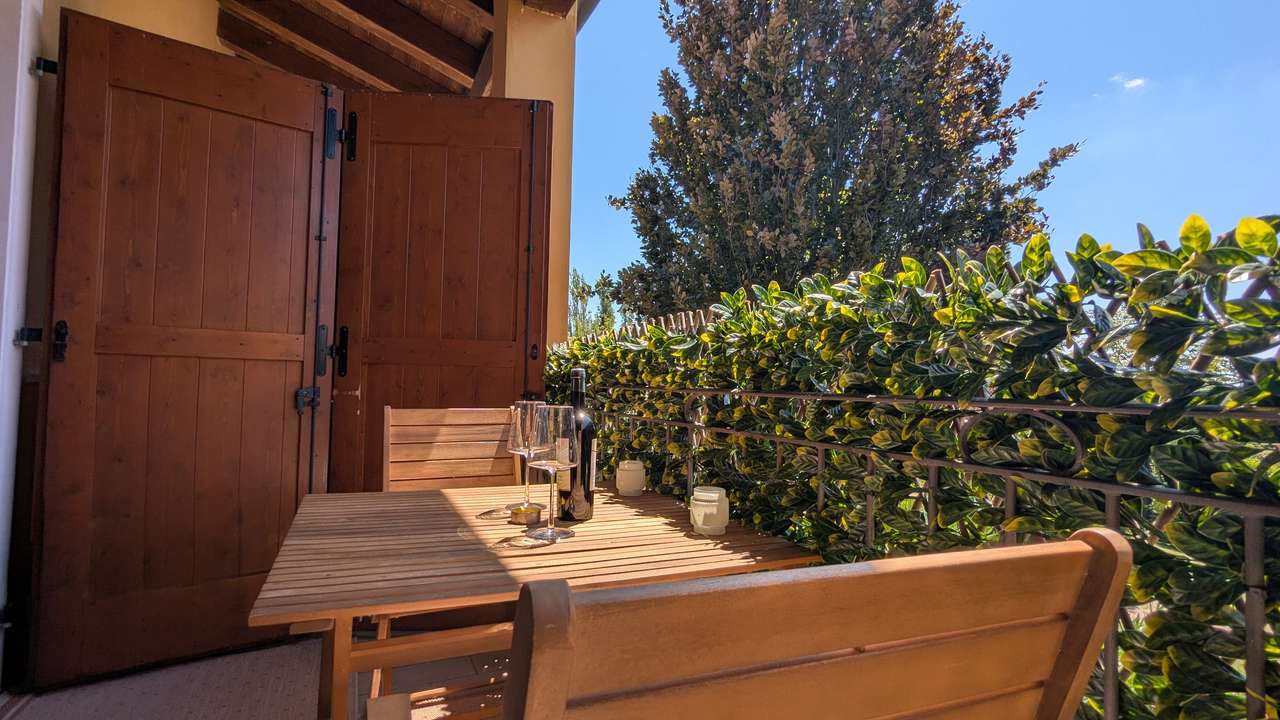 reserviert - Golf & Gardasee Maisonette mit Pool, Klima, 2 Bäder, Garage in Golfanlage, möbliert