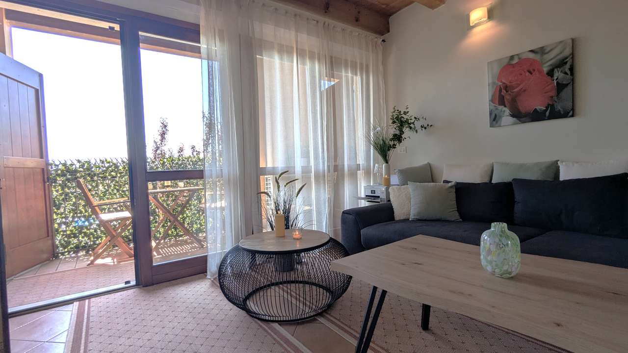 reserviert - Golf & Gardasee Maisonette mit Pool, Klima, 2 Bäder, Garage in Golfanlage, möbliert