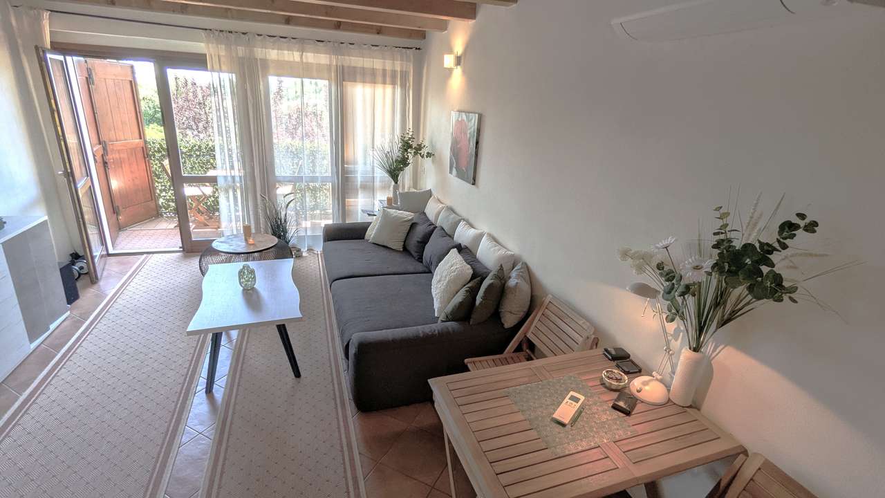 reserviert - Golf & Gardasee Maisonette mit Pool, Klima, 2 Bäder, Garage in Golfanlage, möbliert