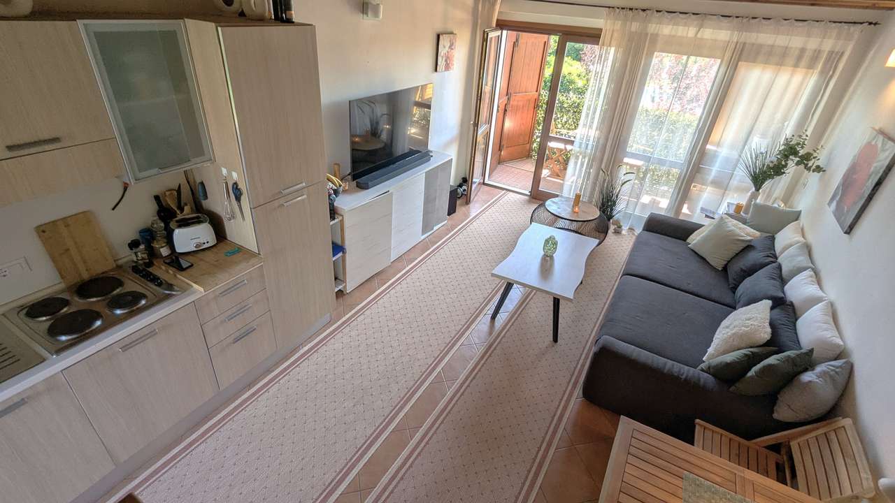 reserviert - Golf & Gardasee Maisonette mit Pool, Klima, 2 Bäder, Garage in Golfanlage, möbliert