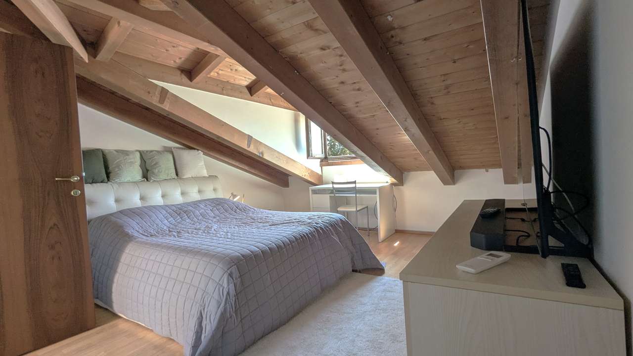 reserviert - Golf & Gardasee Maisonette mit Pool, Klima, 2 Bäder, Garage in Golfanlage, möbliert