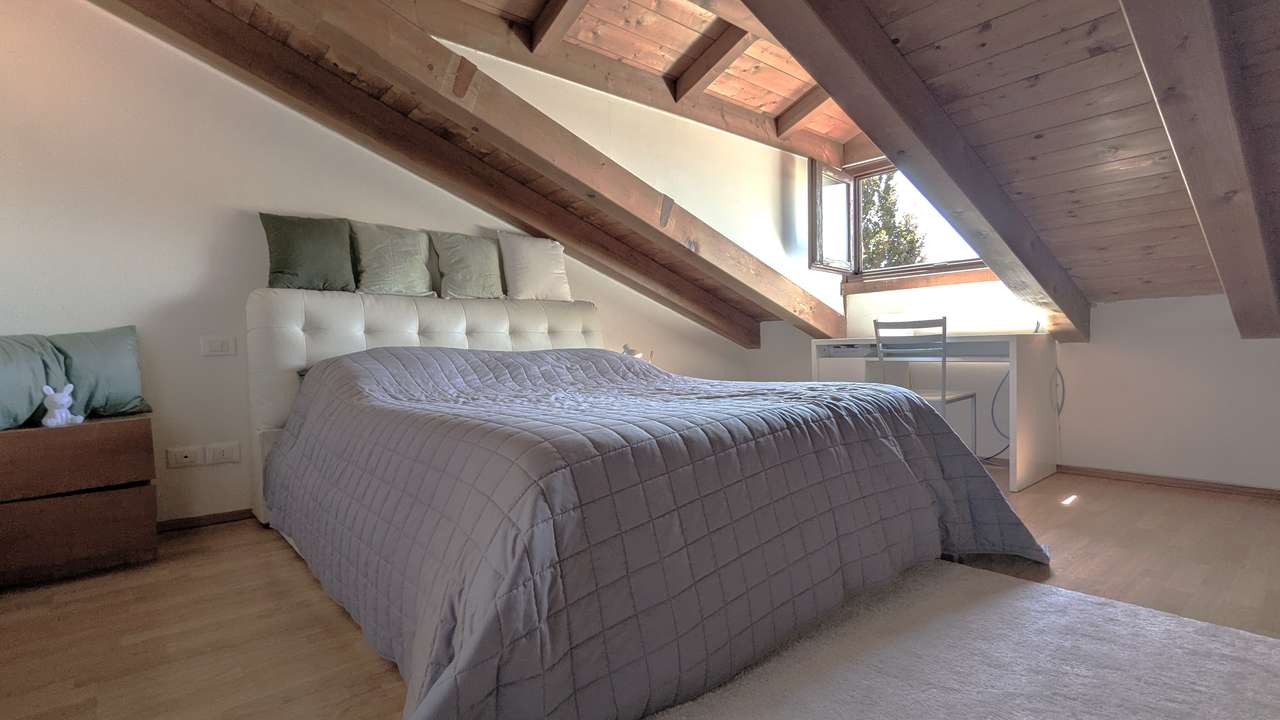 reserviert - Golf & Gardasee Maisonette mit Pool, Klima, 2 Bäder, Garage in Golfanlage, möbliert
