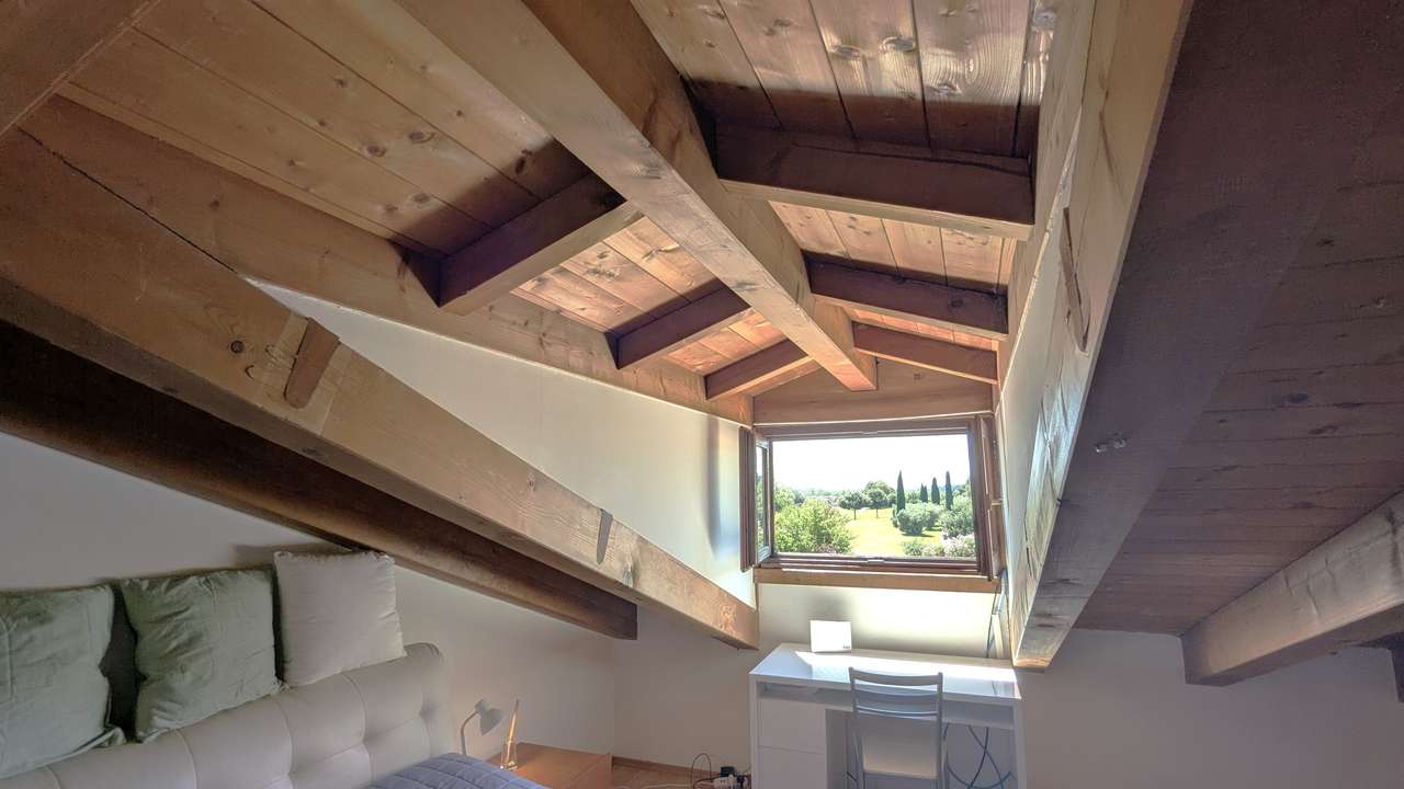 reserviert - Golf & Gardasee Maisonette mit Pool, Klima, 2 Bäder, Garage in Golfanlage, möbliert
