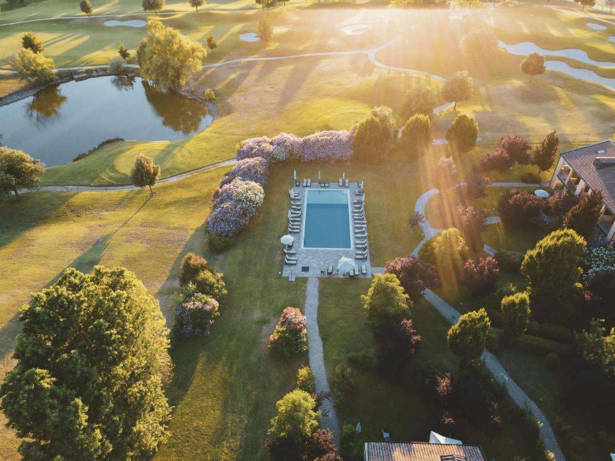 Golf & Gardasee renovierte Maisonette mit Pool, Klima, Garage, möbliert - in Golfanlage
