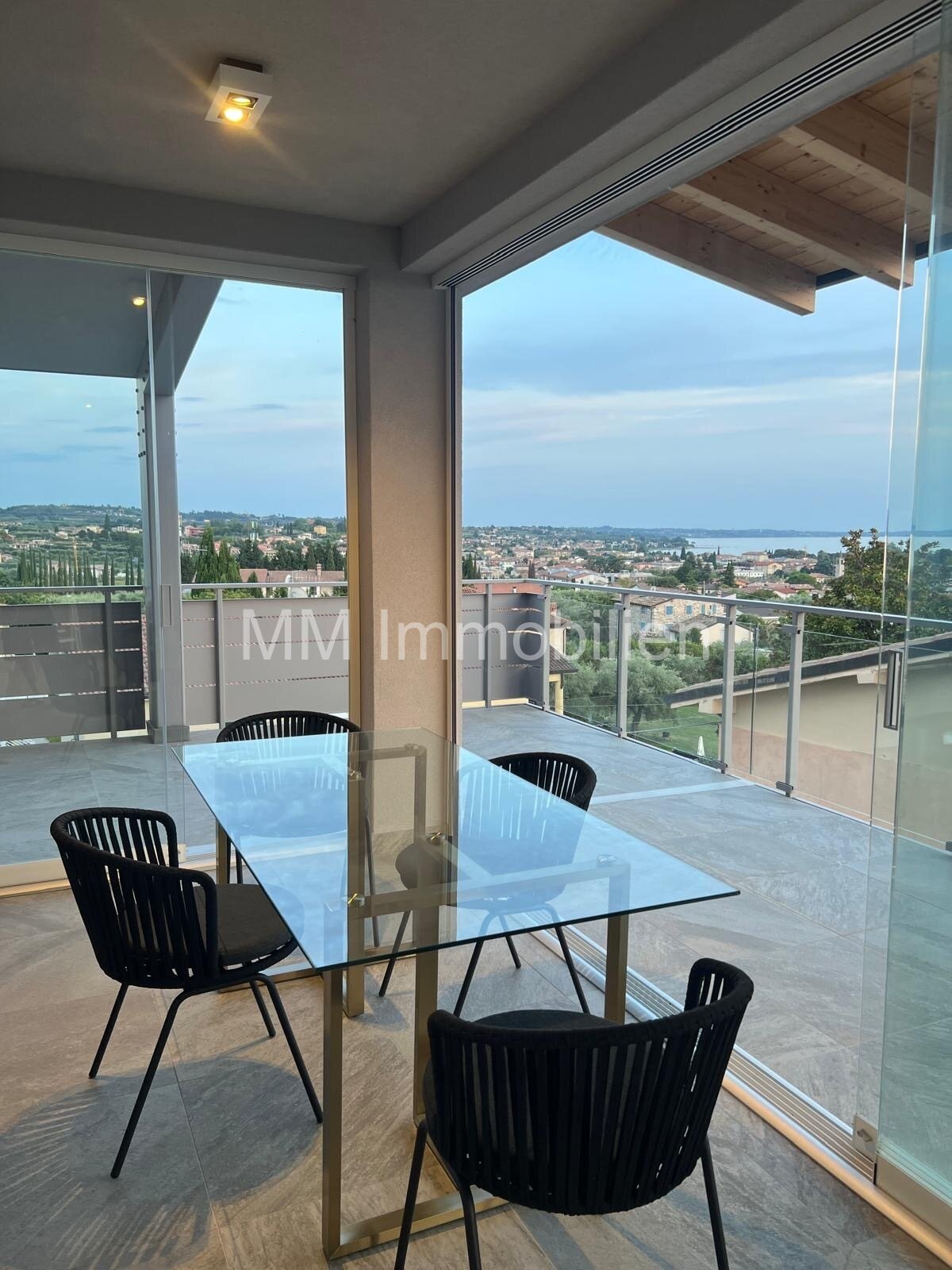 Bardolino Neubau Luxus 3-ZI-Penthouse (App.6) Dachterrasse Blick Gardasee, Solar, Fahrstuhl, Garage,