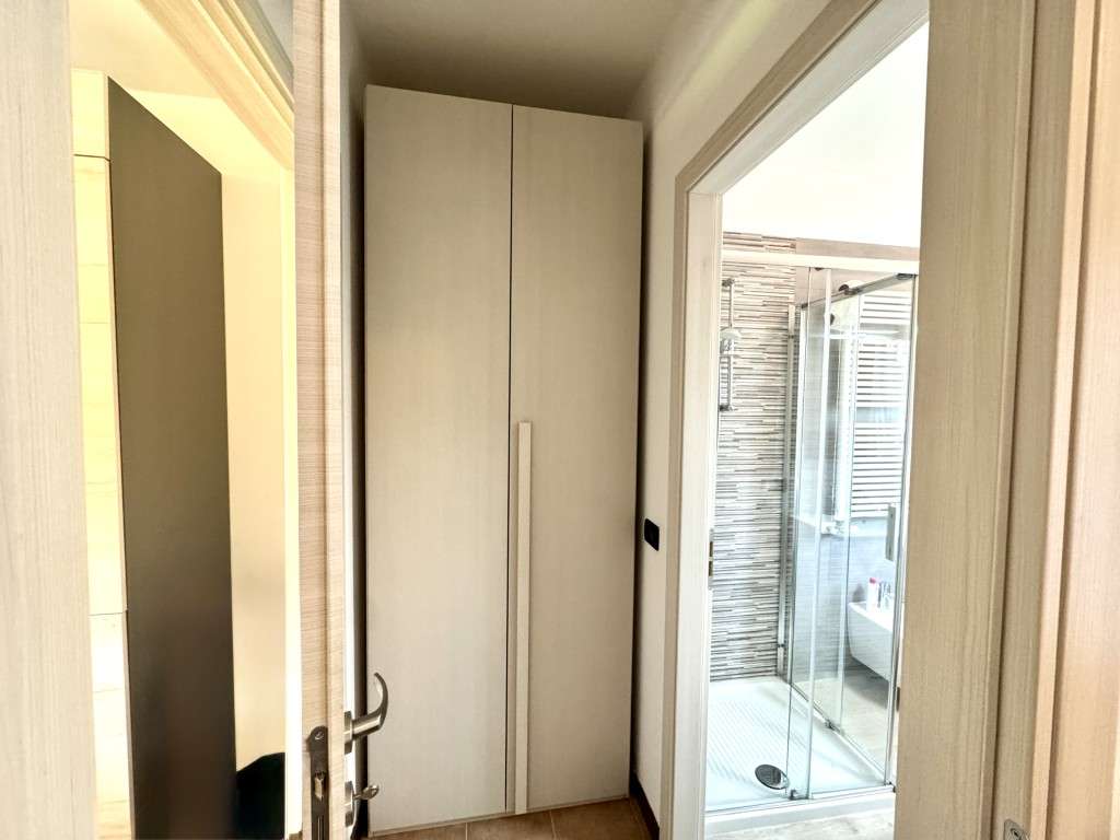 renovierte Fewo mit Pool, Tennis, Garten, Garage, Klima und Golfplatz, nahe Gardasee