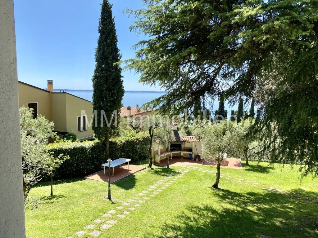 coming soon - historische Villa in Garda am Gardasee mit Seeblick