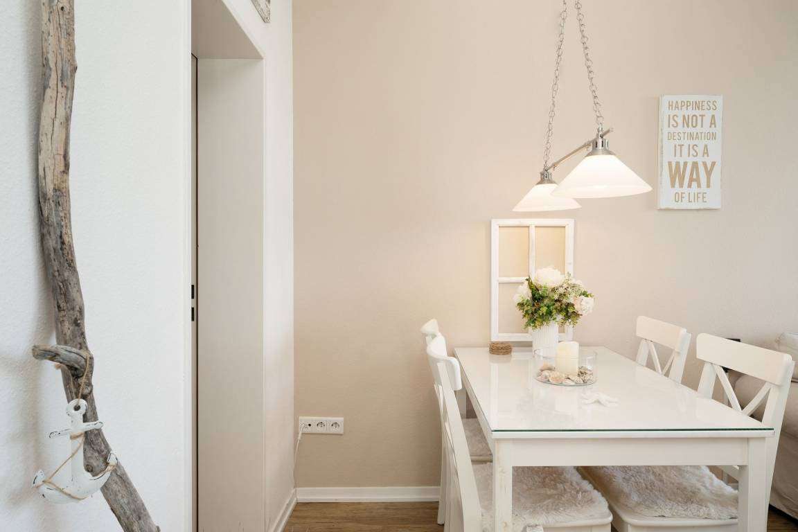 Ihre 3 Zi. Ferienwohnung im 7.OG nur 100m zum Strand, Balkon, bezugsfertig möbliert