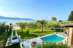 Pool-Aussicht-1.jpg Pool-Aussicht-1.jpg