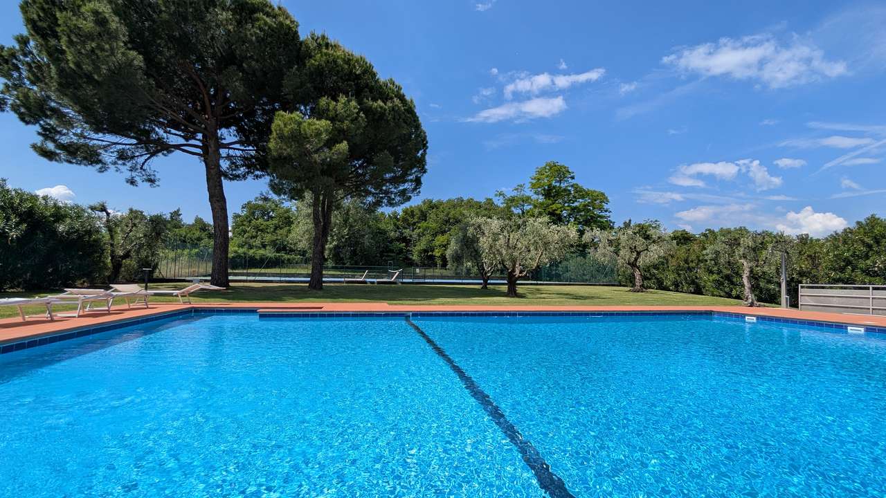 Swimmingpool-2 Swimmingpool-2