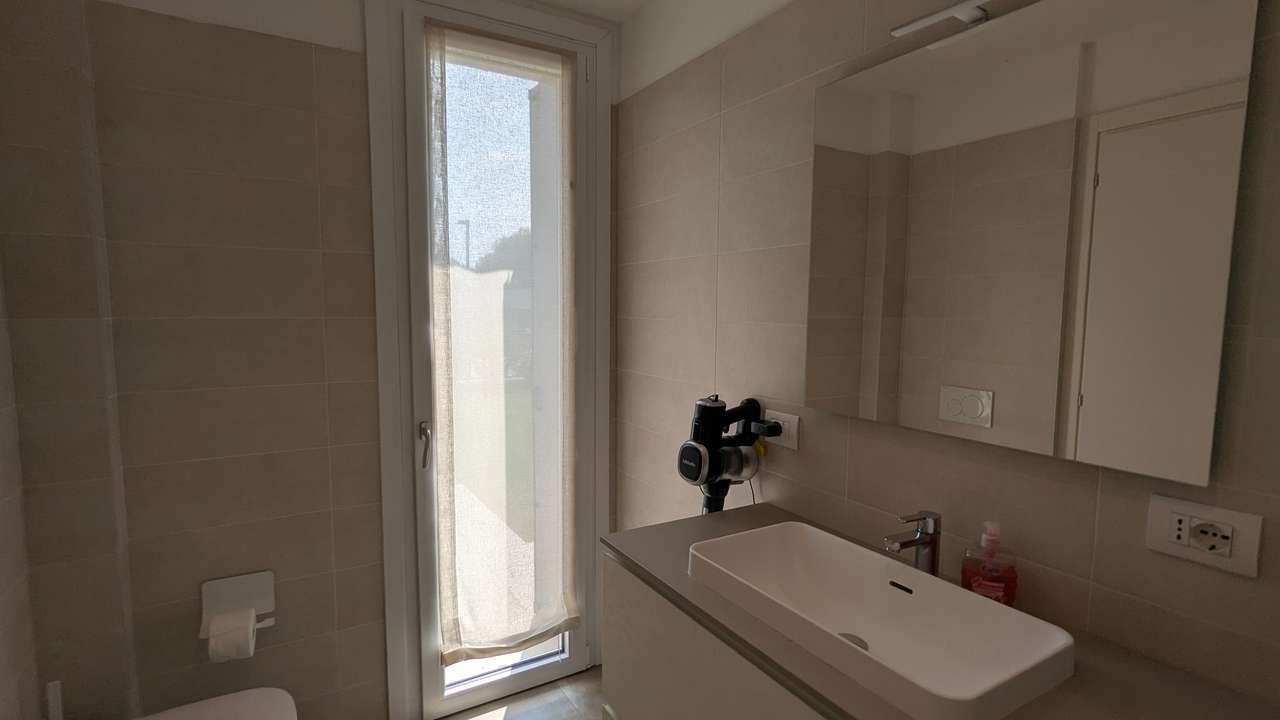 2. Duschbad mit Aussentür 2. Duschbad mit Aussentür