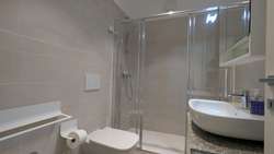 Duschbad - WC Duschbad - WC