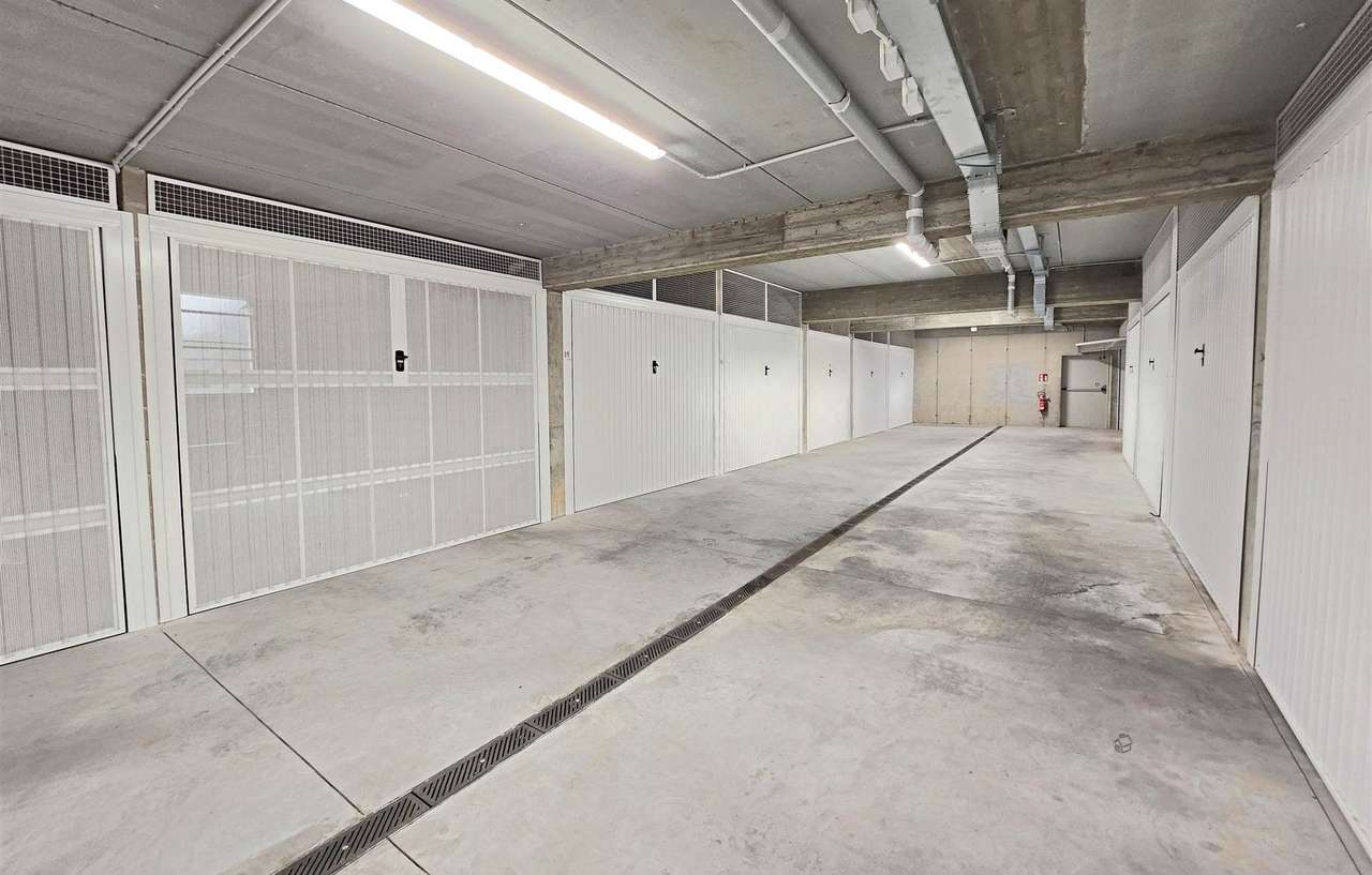 Tiefgarage mit eigener Garage Tiefgarage mit eigener Garage