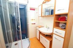 Badezimmer-1 Badezimmer-1