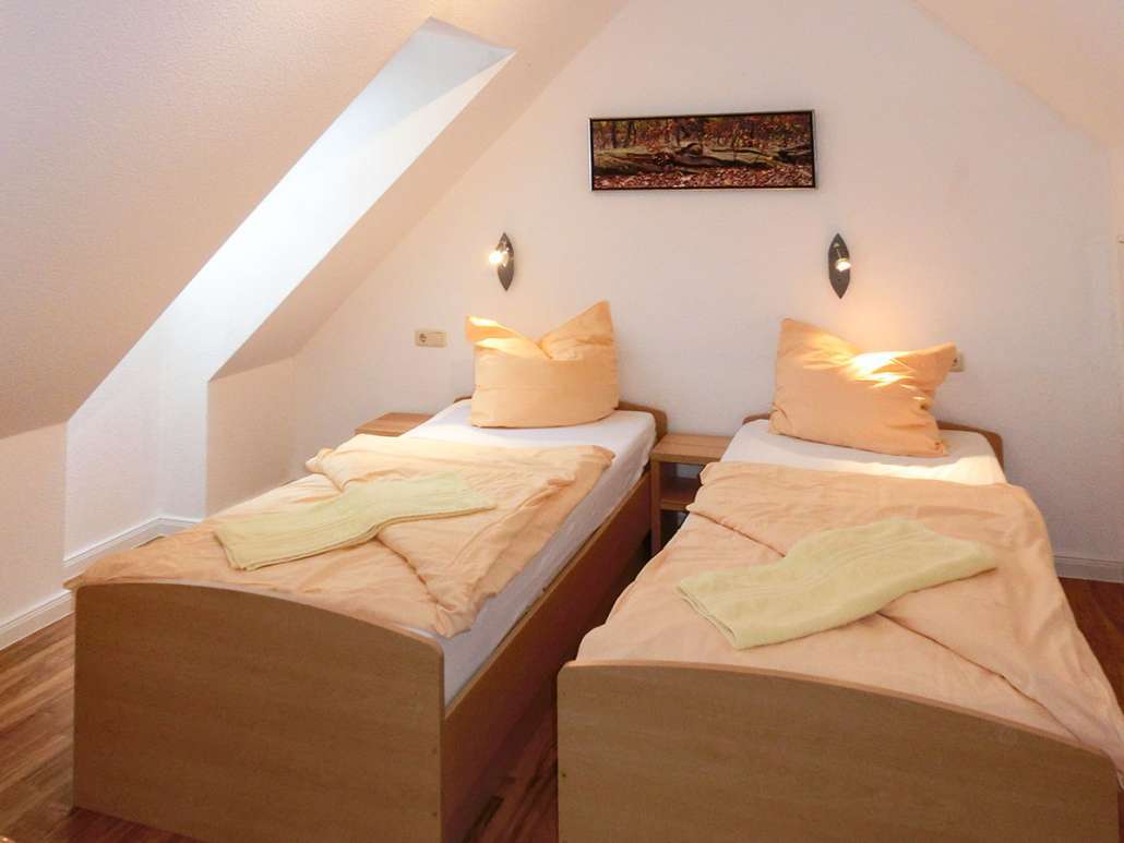 Schlafzimmer-3-1030x773