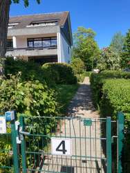 Eingang-Haus-4 Eingang-Haus-4