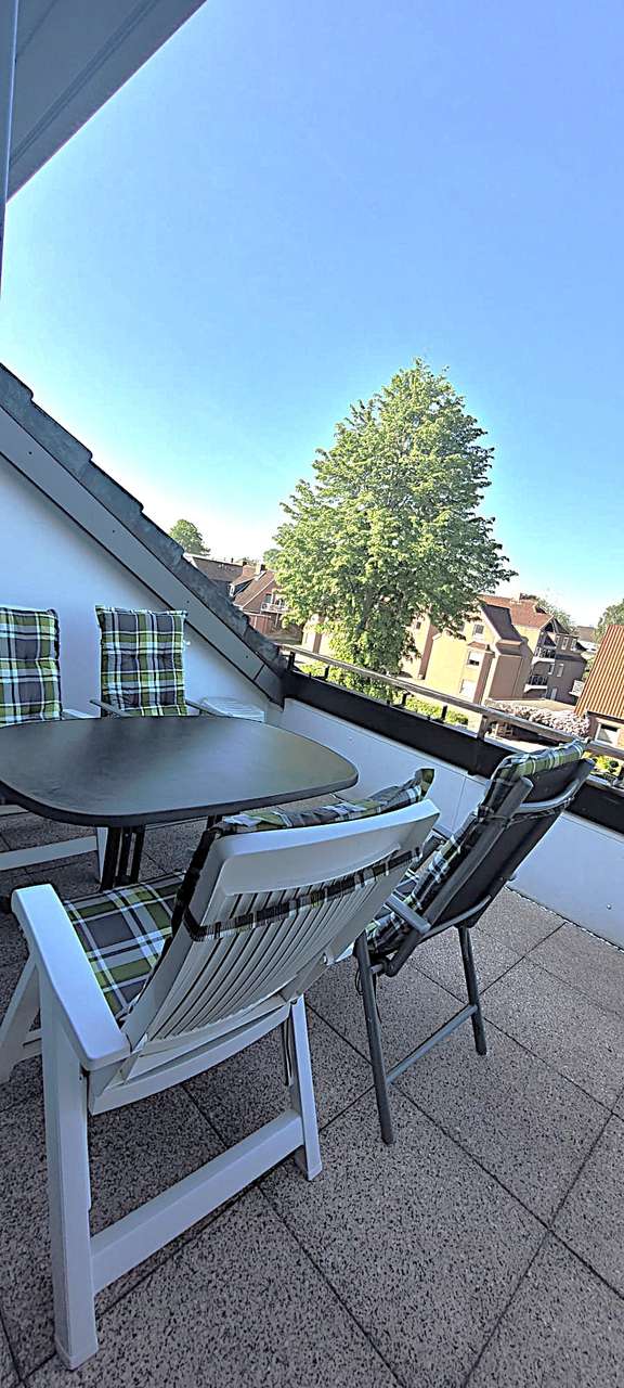 Ihre schicke DG-Ferienwohnung nur 200m zum Strand erwartet Sie mit sonniger Terrasse 