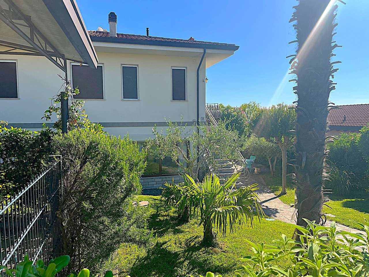 Grundstück-Hausansicht-1 Grundstück-Hausansicht-1