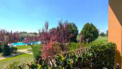 Balkon mit Blick zum Pool Balkon mit Blick zum Pool
