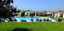 Garten und Swimmingpool 2 Garten und Swimmingpool 2
