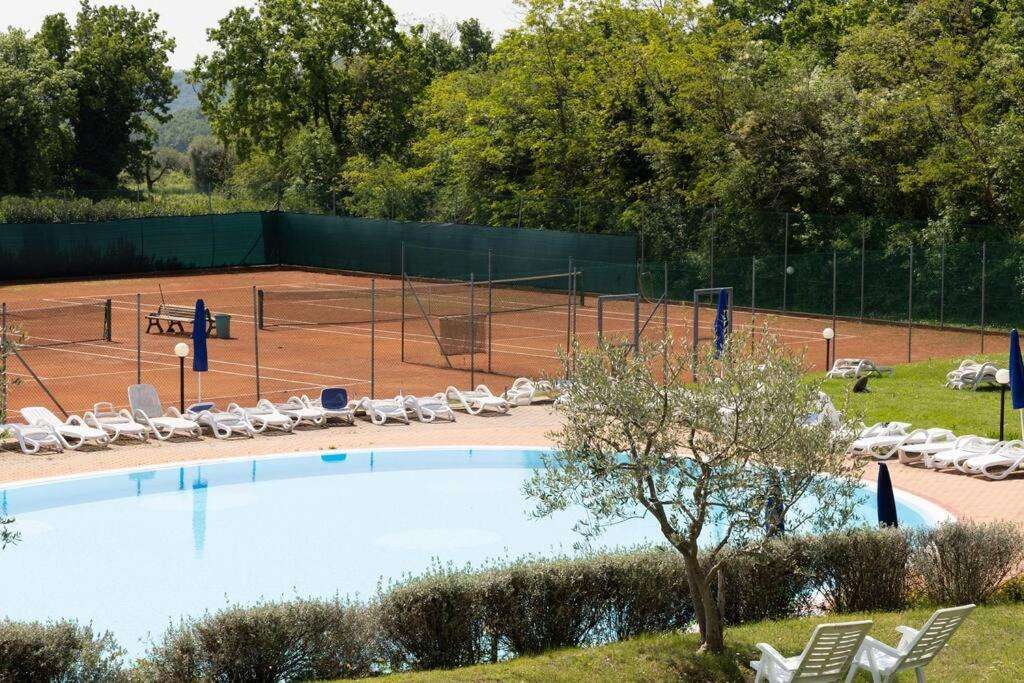 Tennis