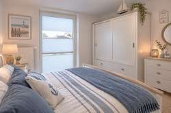 Schlafzimmer-Möblierung-mit-KI Schlafzimmer-Möblierung-mit-KI