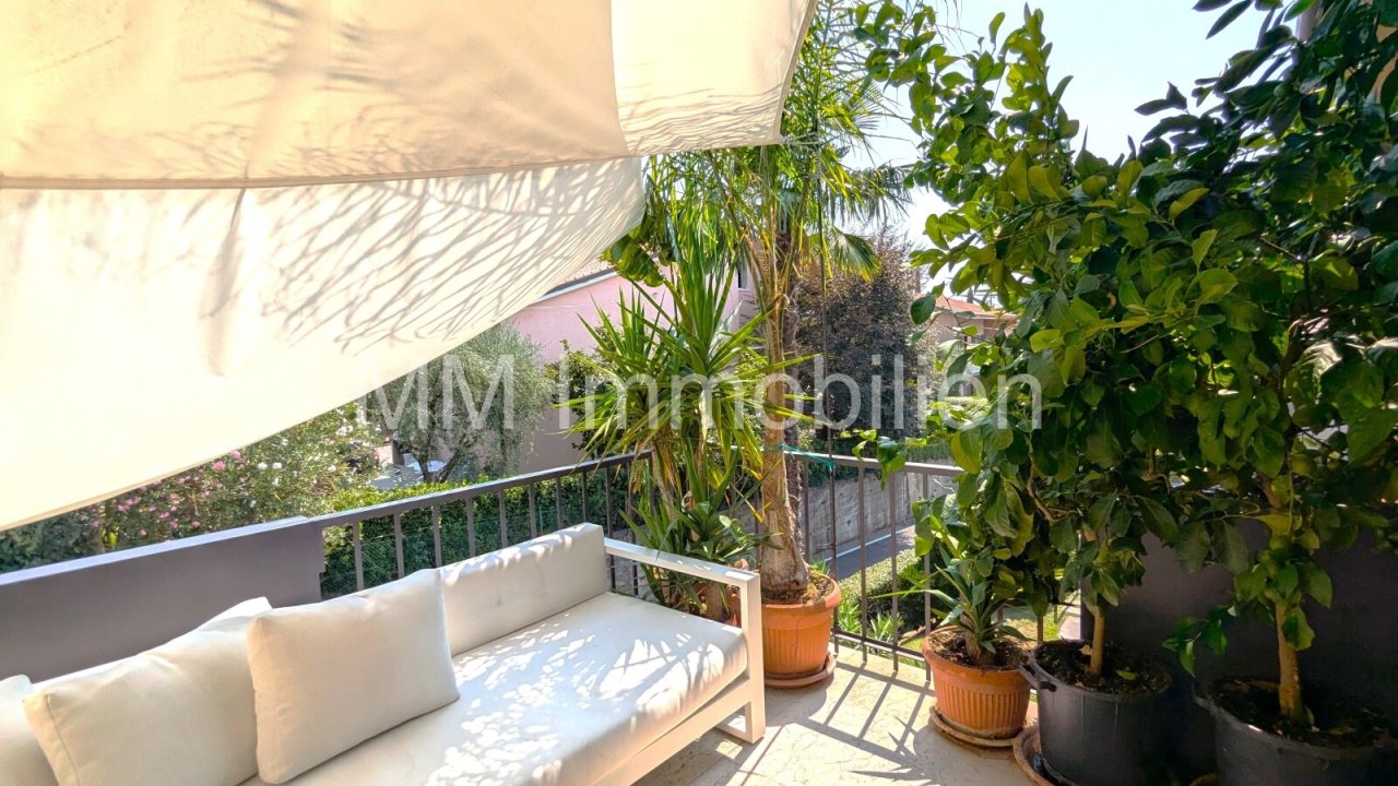 Balkon-Loungebereich-3 Balkon-Loungebereich-3