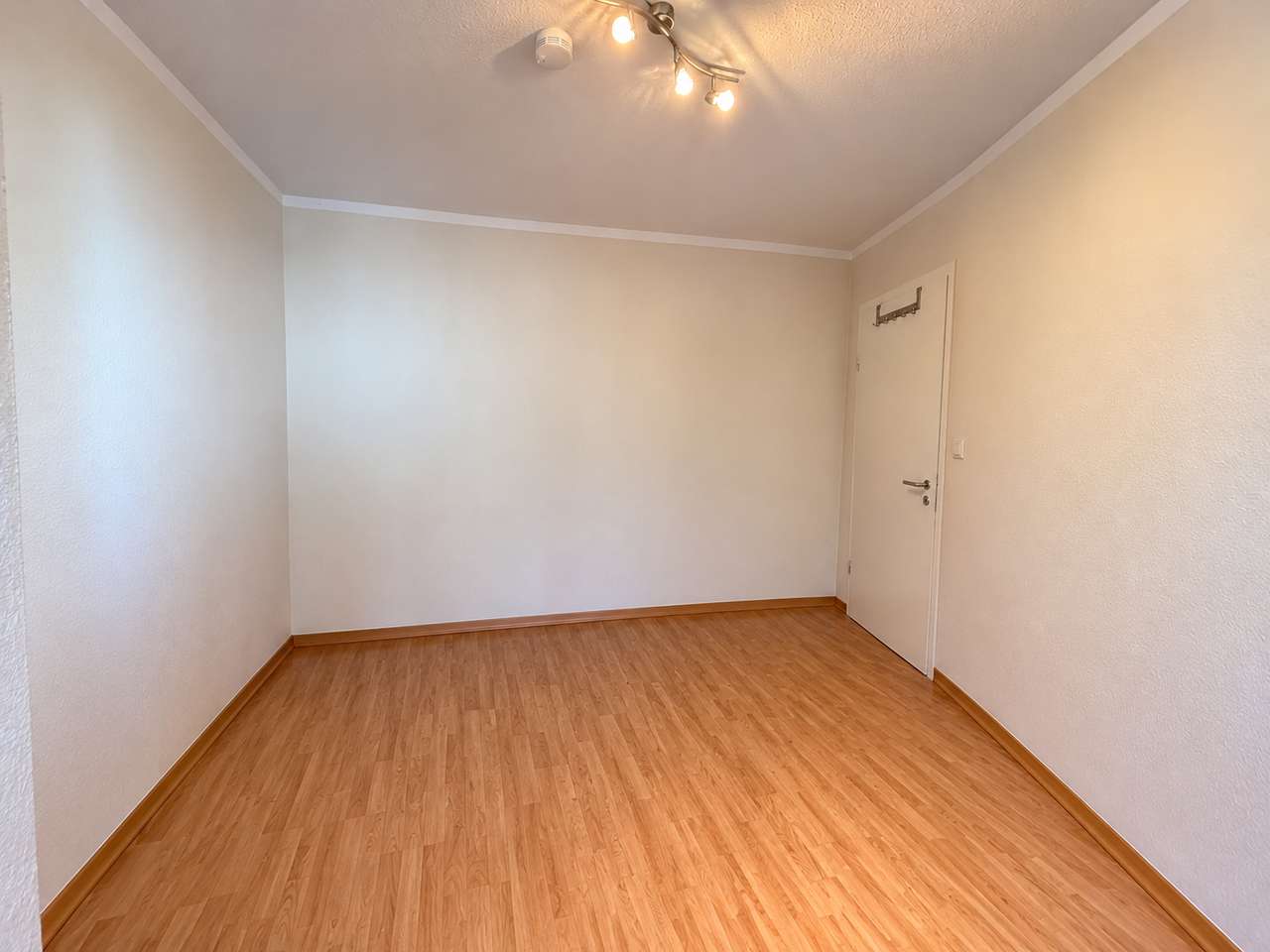 Gästezimmer-halbes-Zimmer-05-o