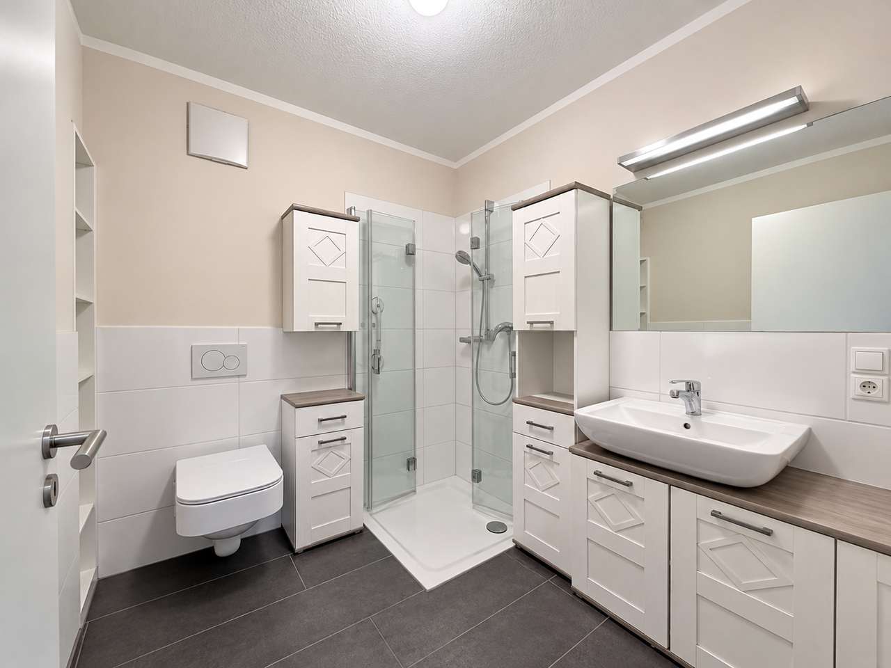 Badezimmer-Original-eingericht