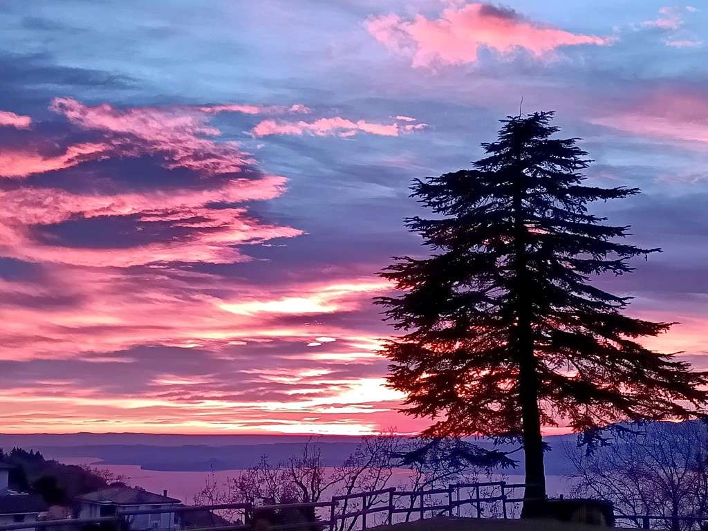 Blick-zum-Gardasee-Sonnenunter Blick-zum-Gardasee-Sonnenunter